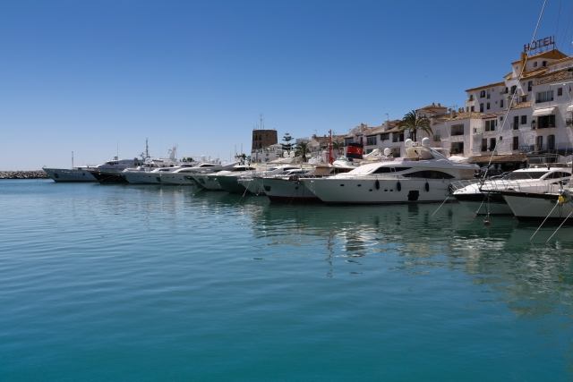  Marina 